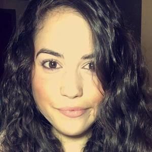 Meet your Posher, Paola